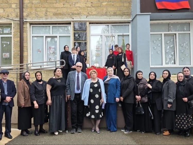 Погибшим бойцам СВО открыли памятные доски в ГГИМХО.
