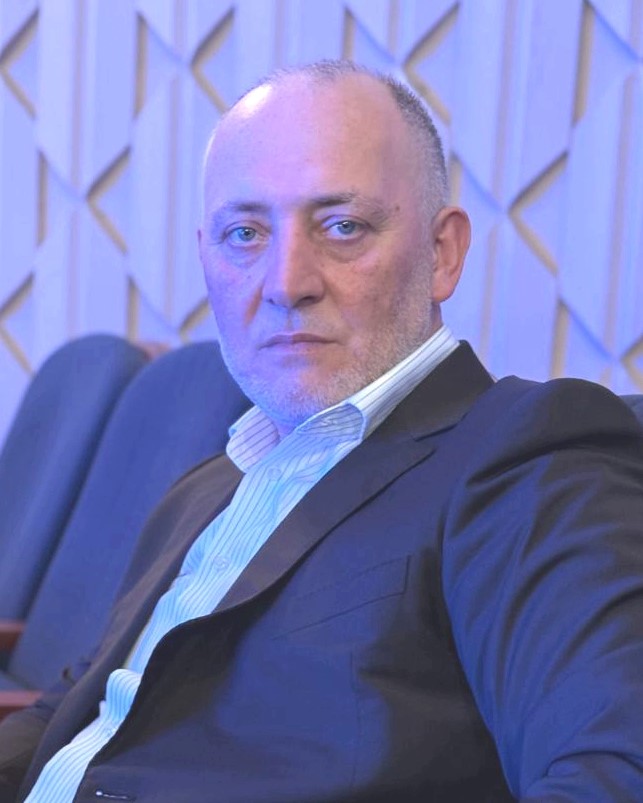 Хайбулаев Артур Алиевич.